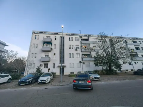 Izdavanje, dvosoban stan, 80m², Preko Morače, Podgorica - image 2