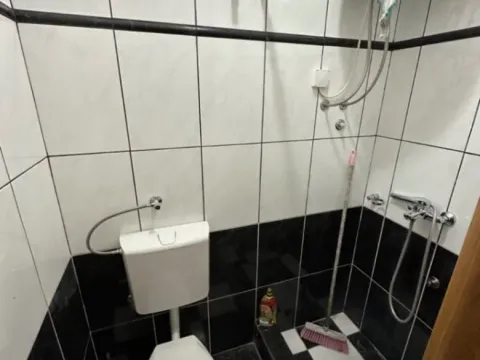 Izdavanje, kuća, 170m², Gornja Gorica, Podgorica - image 7