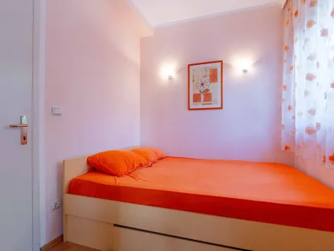 Sale, two bedroom apartment, 80m², Budva, Crna Gora - image 11