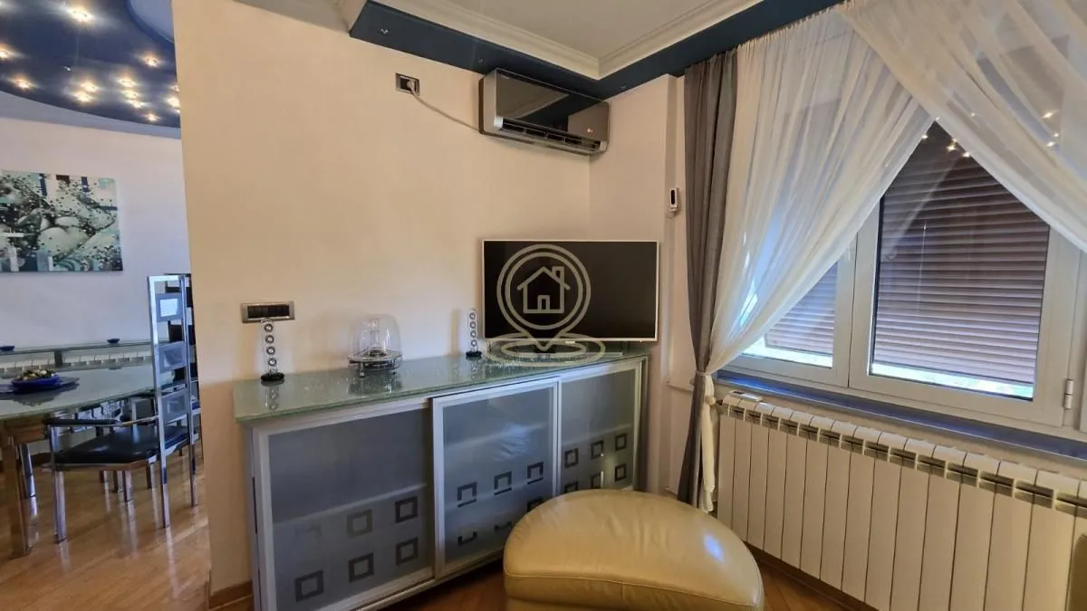 Izdavanje, dvosoban stan, 54m², Stari Grad, Beograd