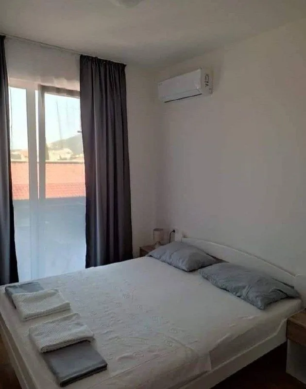 Rent, one bedroom apartment, 43m², Bečići, Budva