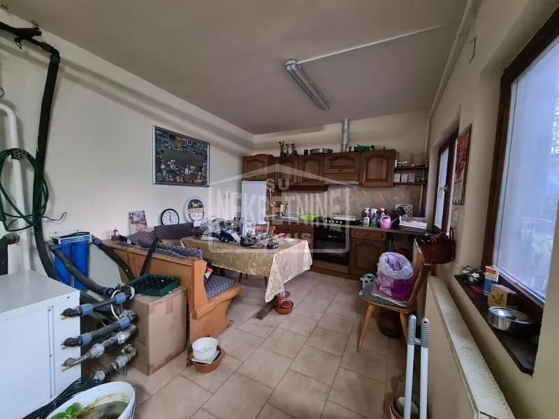 Prodaja, kuća, 345m², Prozivka, Subotica
