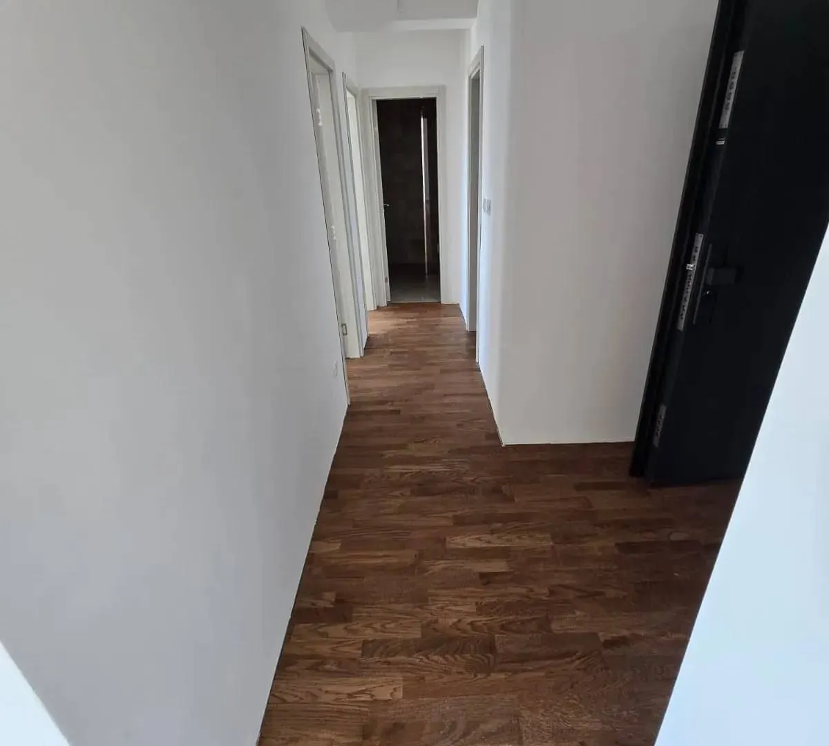 Prodaja, jednosoban stan, 69m², Šušanj, Bar