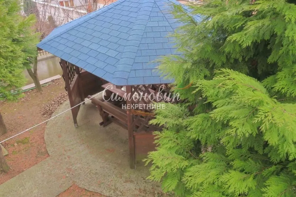 Sale, house, 540m², Jajinci, Voždovac Sve Podlokacije