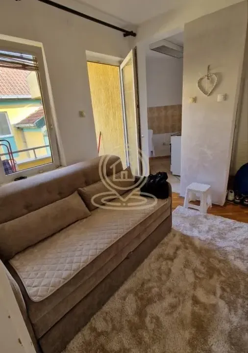 Izdavanje, jednosoban stan, 35m², Centar, Novi Sad