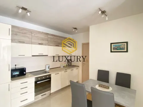 Rent, two bedroom apartment, 76m², City Kvart, Podgorica - image 10