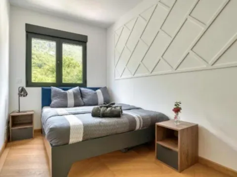 Sale, three bedroom apartment, 90m², Sveti Stefan, Budva - image 7