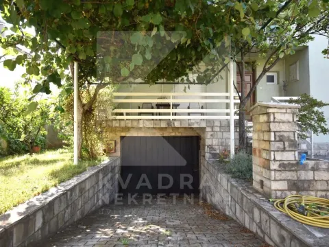 Rent, house, 250m², Stari Aerodrom, Podgorica - image 32