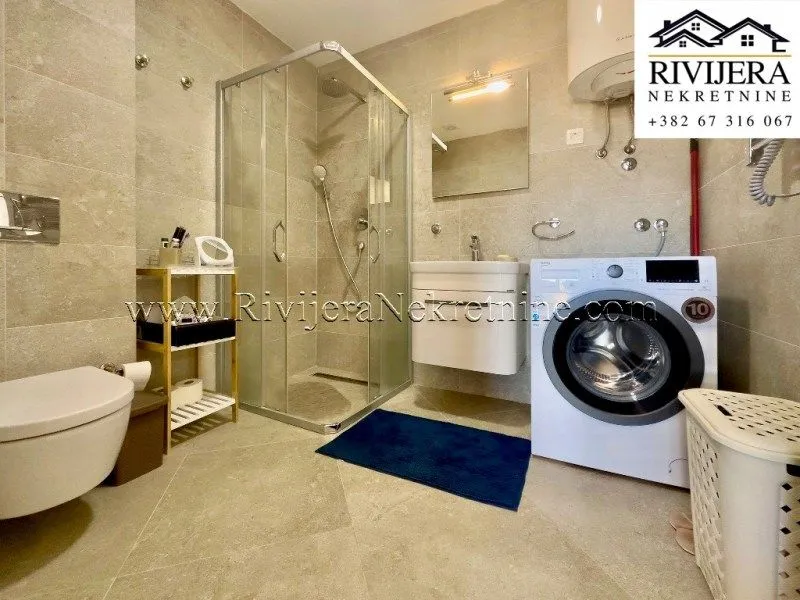 Prodaja, dvosoban stan, 87m², Tivat, Crna Gora