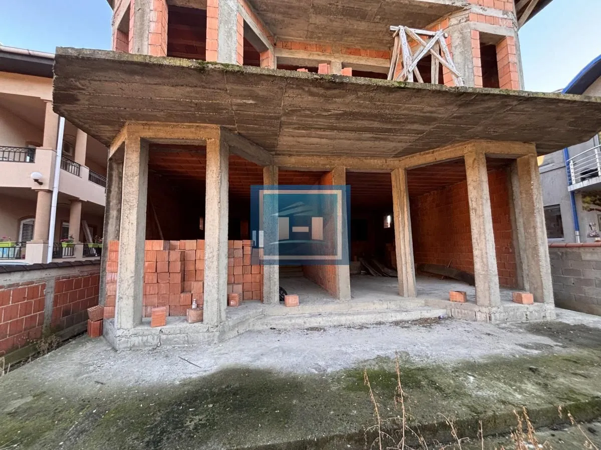 Prodaja, kuća, 452m², Centar, Jagodina