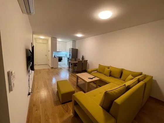 Izdavanje, trosoban stan, 74m², Novi Beograd Blok 65, Novi Beograd Sve Podlokacije