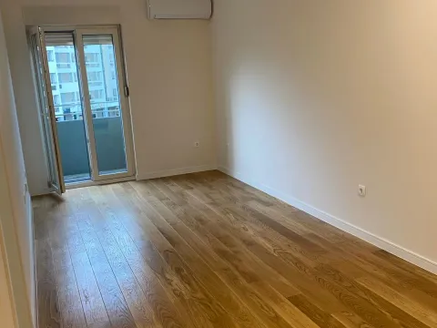 Rent, apartment, 40m², Podgorica, Crna Gora - image 1