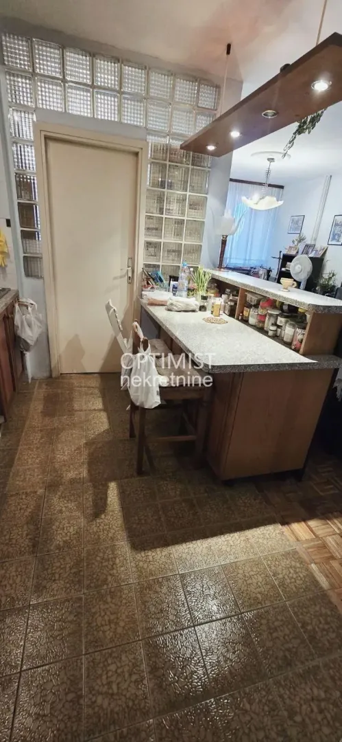 Sale, three bedroom apartment, 103m², Zvezdara Sve Podlokacije, Beograd