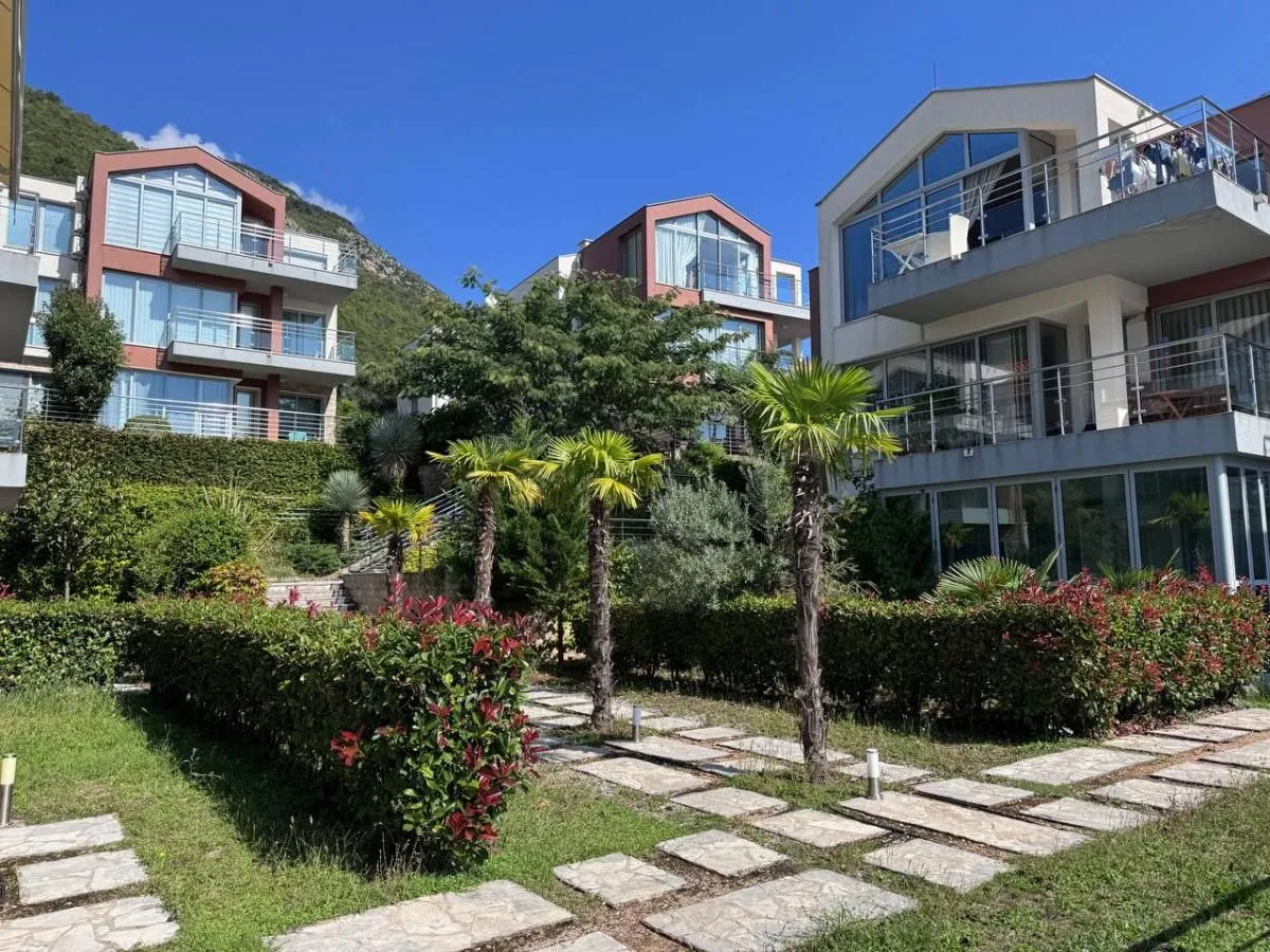 Prodaja, jednosoban stan, 63m², Đenovići, Herceg Novi