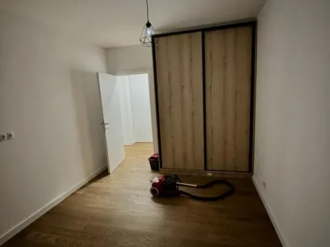 Izdavanje, trosoban stan, 75m², Bulevar, Niš - image 8