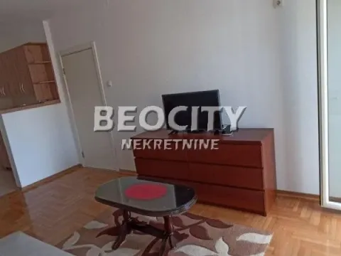 Izdavanje, stan, 45m², Centar, Novi Sad - image 1