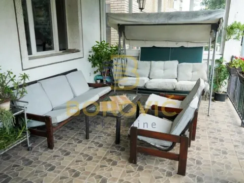 Poslovni prostor in Altina