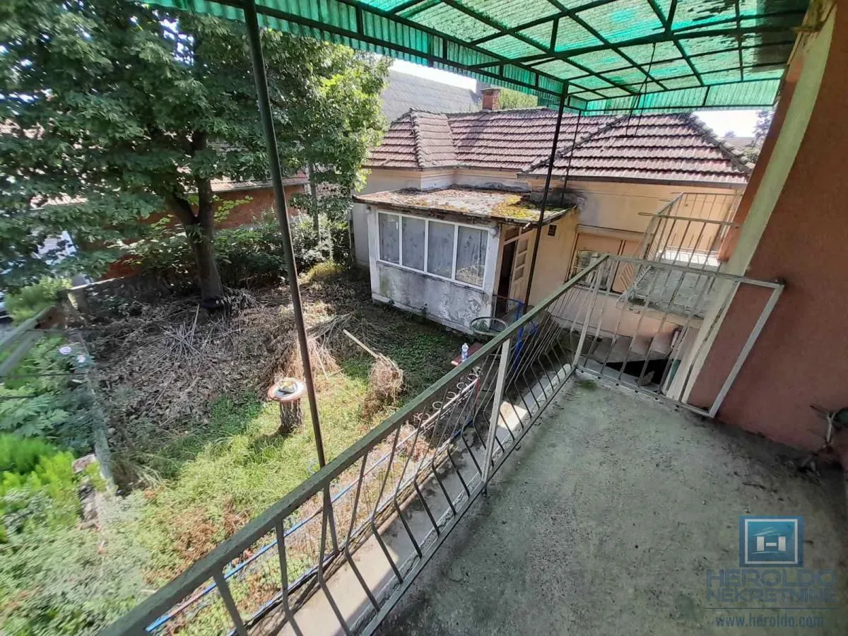 Prodaja, kuća, 200m², Glogovac, Jagodina