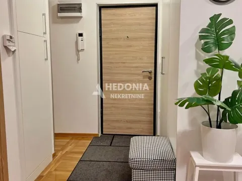 Sale, one bedroom apartment, 38m², Savski Venac, Beograd - image 10