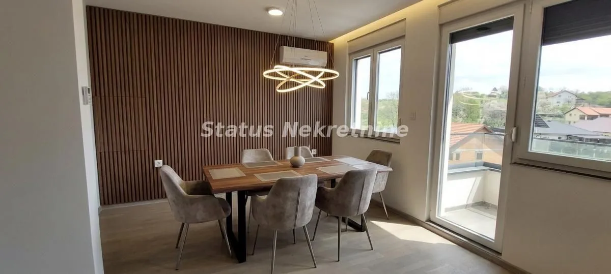 Prodaja, trosoban stan, 78m², Petrovaradin, Novi Sad