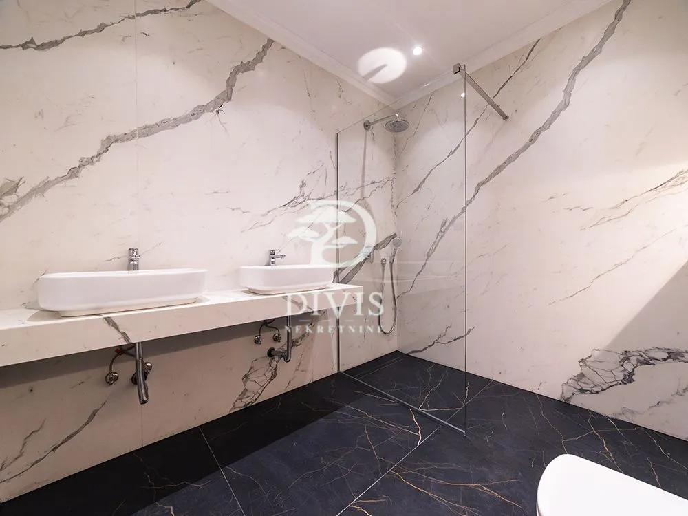 Sale, three bedroom apartment, 198m², Vračar Hram, Vračar Sve Podlokacije
