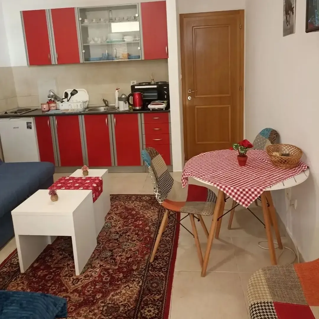 Izdavanje, poslovni prostor, 21m², Rozino, Budva