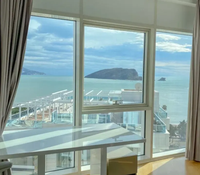 Sale, two bedroom apartment, 77m², Tree cane, Budva