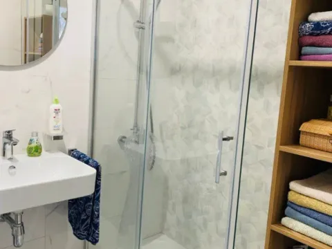 Izdavanje, trosoban stan, 95m², Central Point, Podgorica - image 10