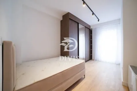 Izdavanje, trosoban stan, 130m², Crveni Krst, Beograd - image 13