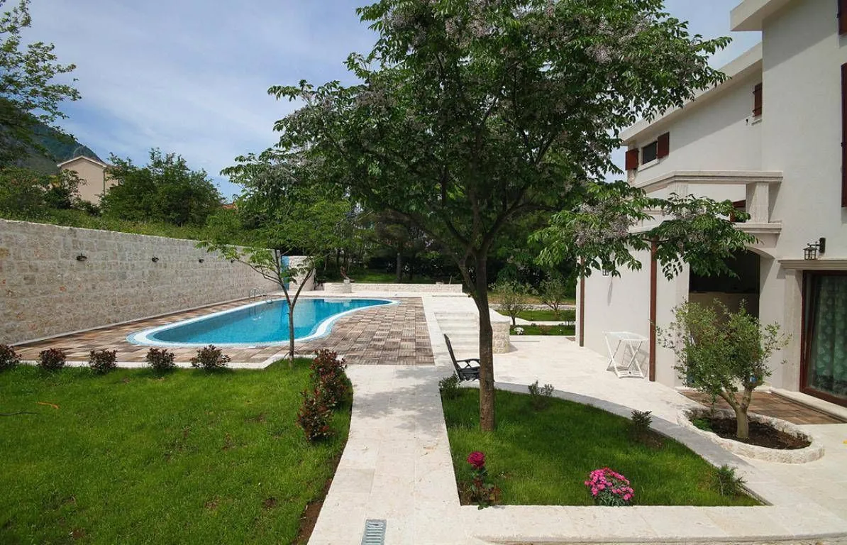 Prodaja, kuća, 497m², Prčanj, Kotor