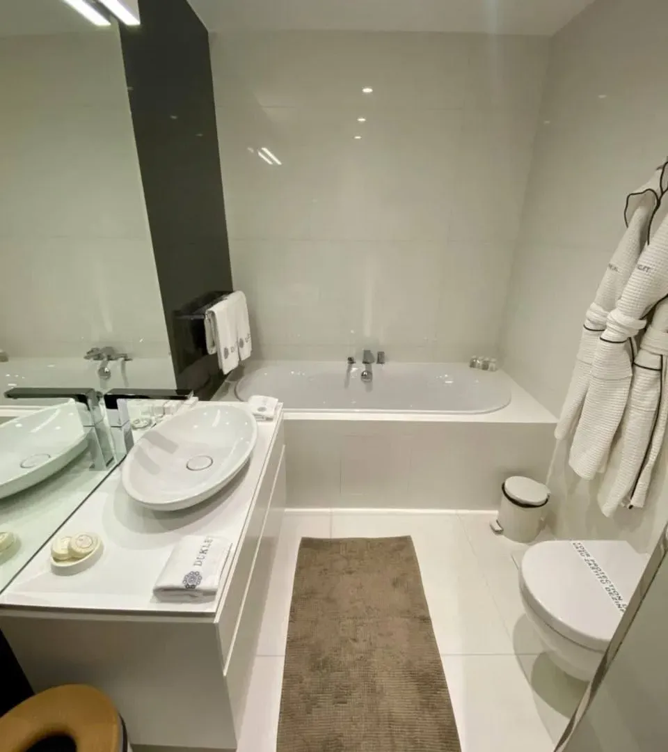 Sale, two bedroom apartment, 108m², Dukley Gardens, Budva