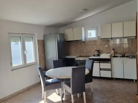 Rent, house, 100m², Polje, Bar - image 2
