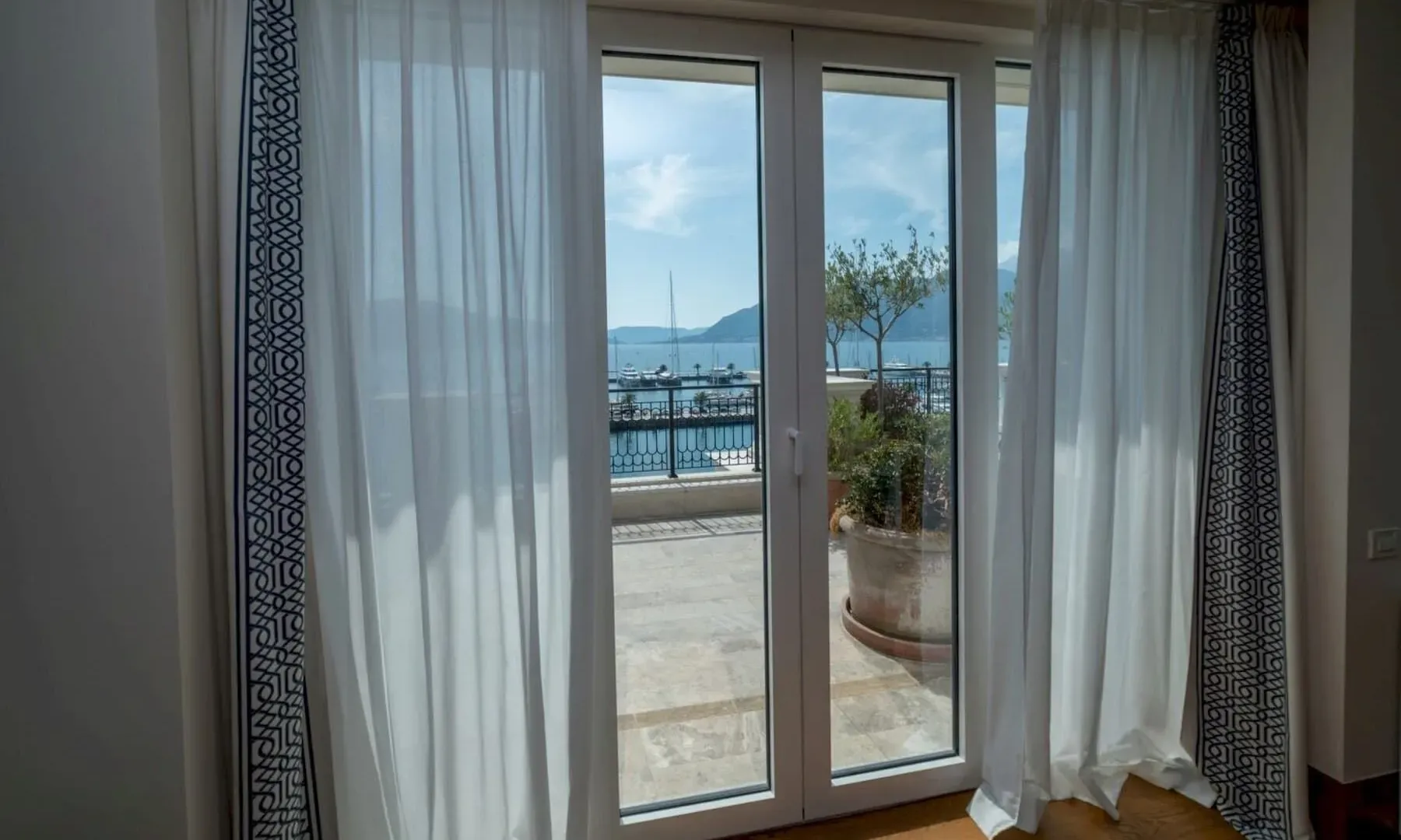 Sale, four bedroom apartment, 600m², Porto Montenegro, Tivat