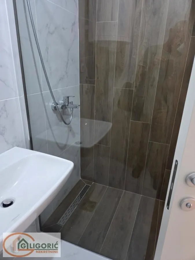 Sale, three bedroom apartment, 95m², Cvetkova Pijaca, Zvezdara Sve Podlokacije