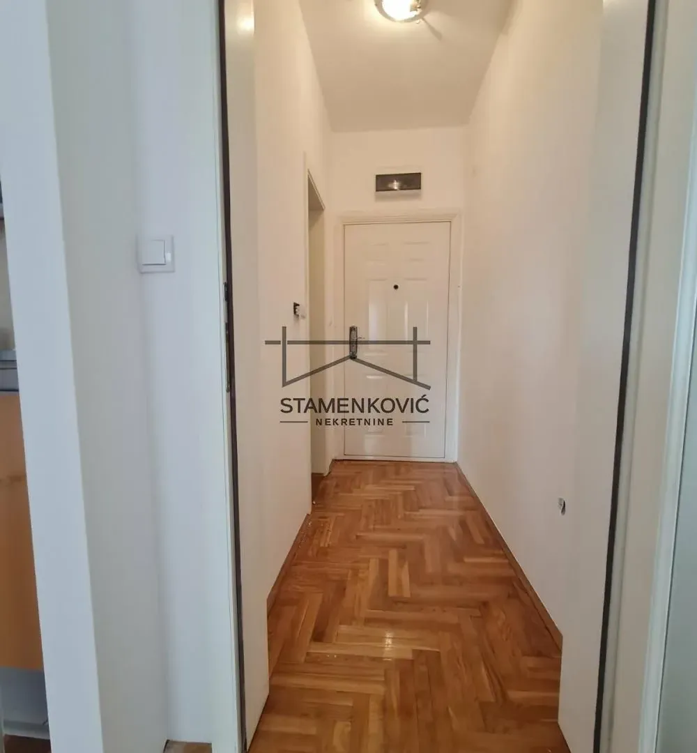 Prodaja, stan, 24m², Grbavica, Novi Sad Sve Podlokacije