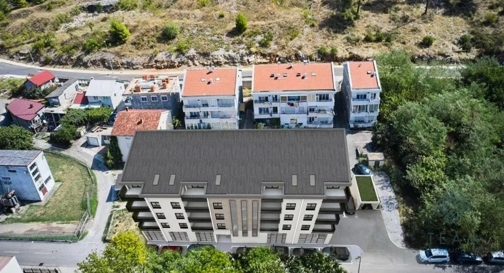 Prodaja, dvosoban stan, 68m², Ljubović, Podgorica