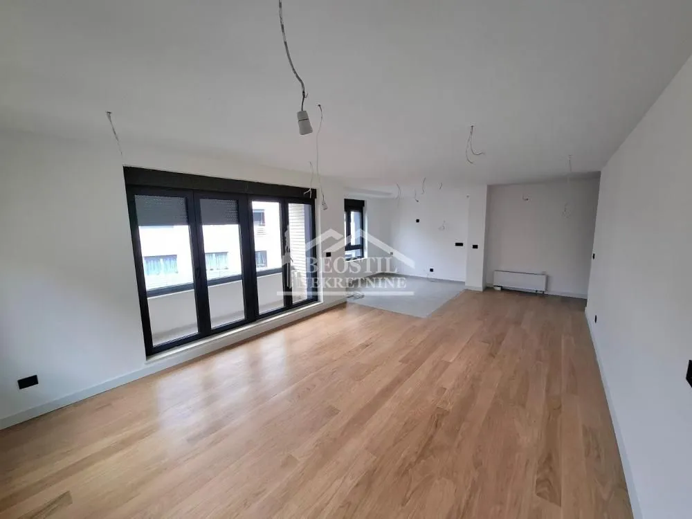 Prodaja, četvorosoban stan, 112m², Čukarica, Beograd