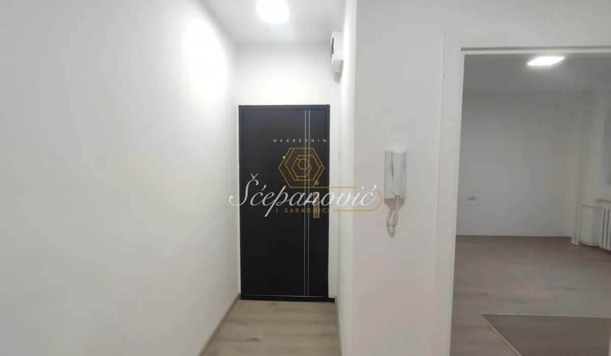 Prodaja, stan, 52m², Grbavica, Novi Sad Sve Podlokacije