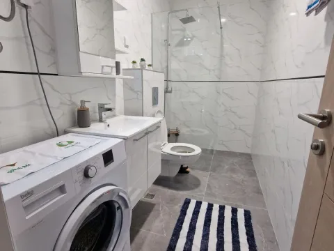 Prodaja, garsonjera, 32m², Bečići, Budva - image 8