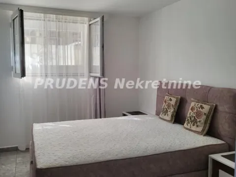 Rent, three bedroom apartment, 70m², Stari Grad, Beograd - image 4
