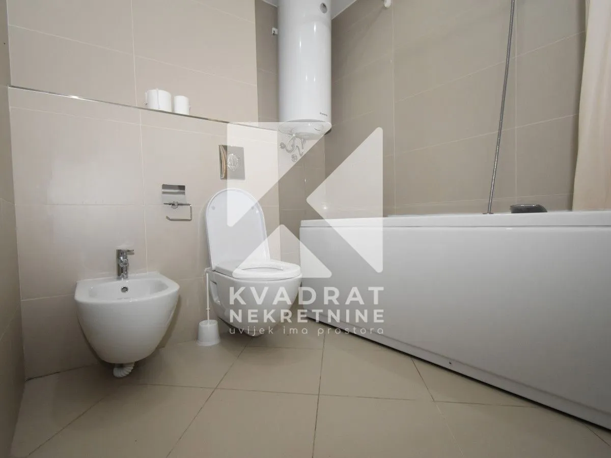 Izdavanje, četvorosoban stan, 230m², Kruševac, Podgorica