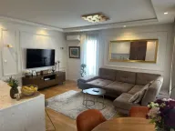 Prodaja, dvosoban stan, 74m², Blok 6, Podgorica - image 1