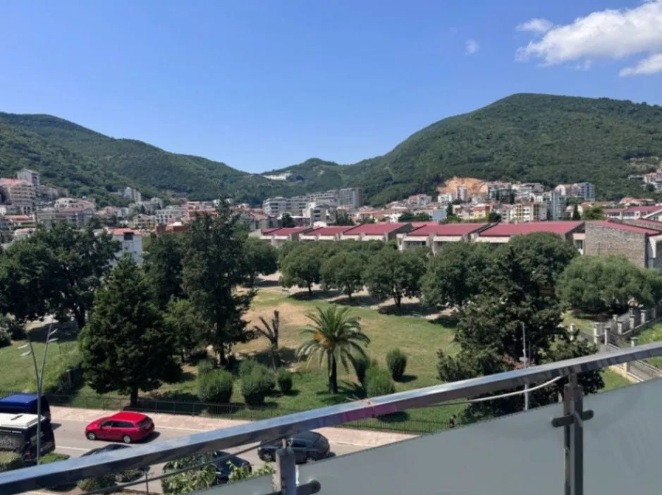 Prodaja, jednosoban stan, 55m², Centar, Budva