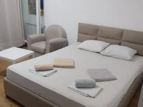 Prodaja, garsonjera, 29m², Bulevar Evrope, Novi Sad Sve Podlokacije - image 2