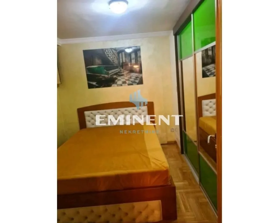 Izdavanje, dvosoban stan, 50m², Vračar Hram, Vračar Sve Podlokacije