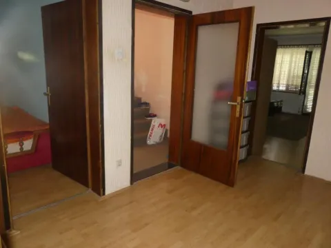 Prodaja, kuća, 250m², Kolonija, Jagodina - image 6