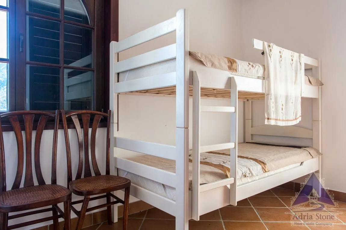 Prodaja, ugostiteljski objekat, 235m², Kostanjica, Kotor