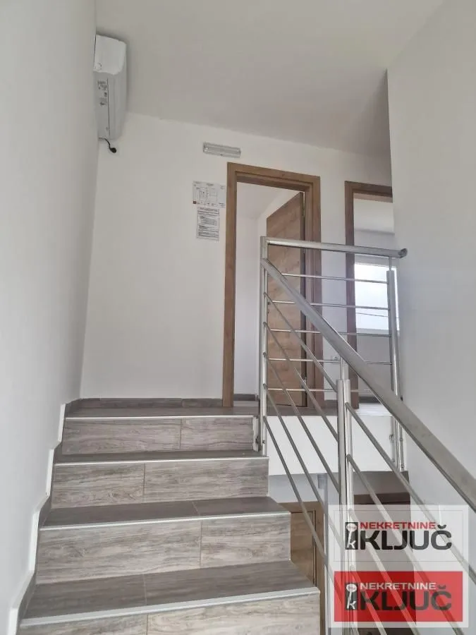 Rent, office space, 300m², Veternik, Novi Sad Sve Podlokacije