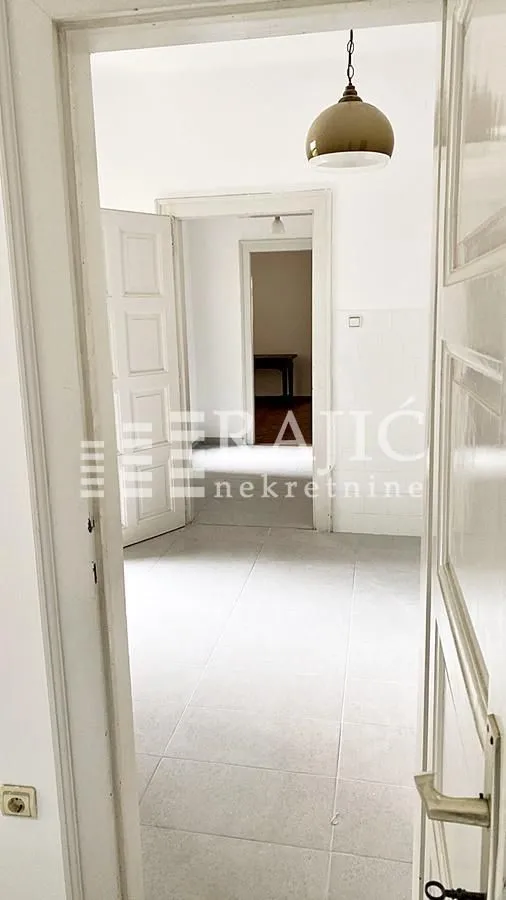 Rent, four bedroom apartment, 100m², Savski Venac, Beograd