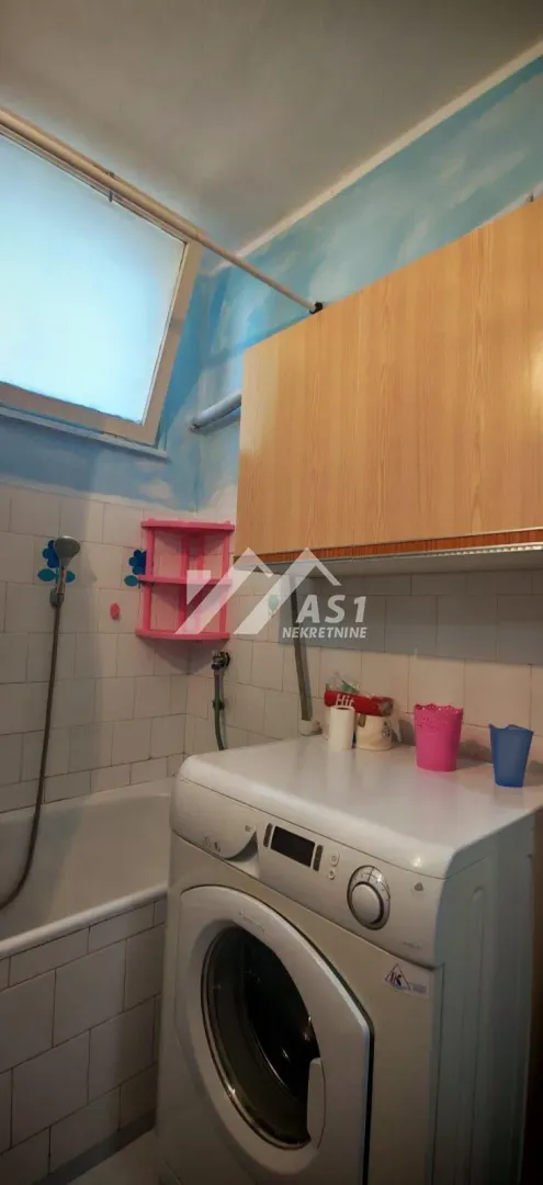 Izdavanje, dvosoban stan, 53m², Detelinara, Novi Sad Sve Podlokacije